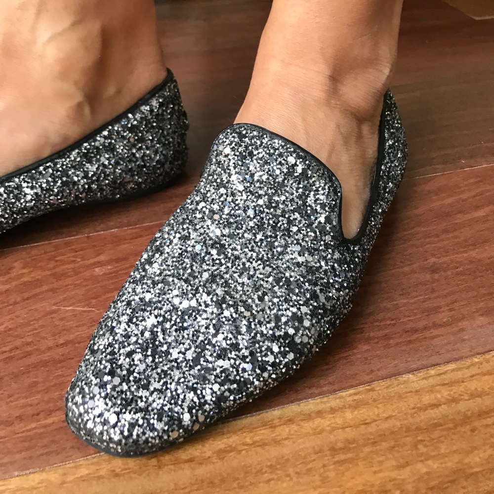 Flat shoes
